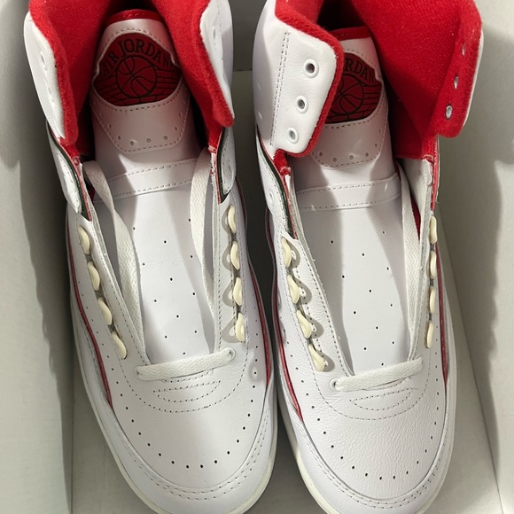 Air Jordan 2 Retro White and Red - Picture 2 of 8